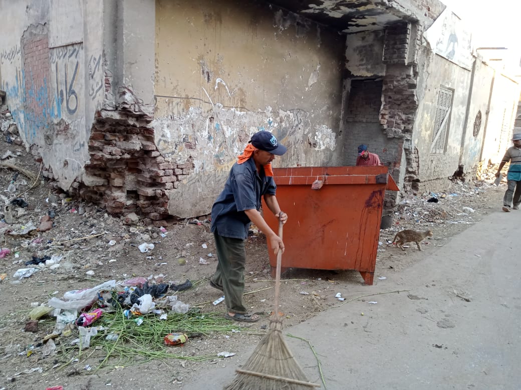 رفع القمامة من شوارع بيلا