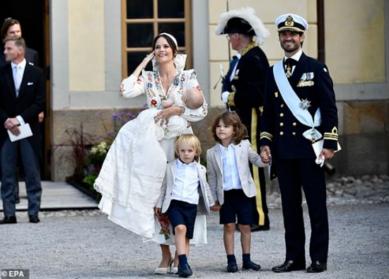 الأميرة صوفيا وزوجها الأمير كارل فيليب وأطفالهما