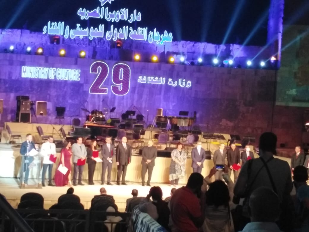إيناس عبدالدايم  مهرجان القلعة يضيء الساحة الغنائية في مصر  (2)