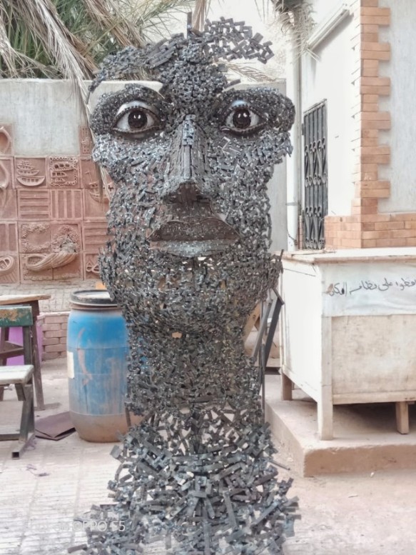 التمثال للفنان البورسعيدي-01_copy_583x777