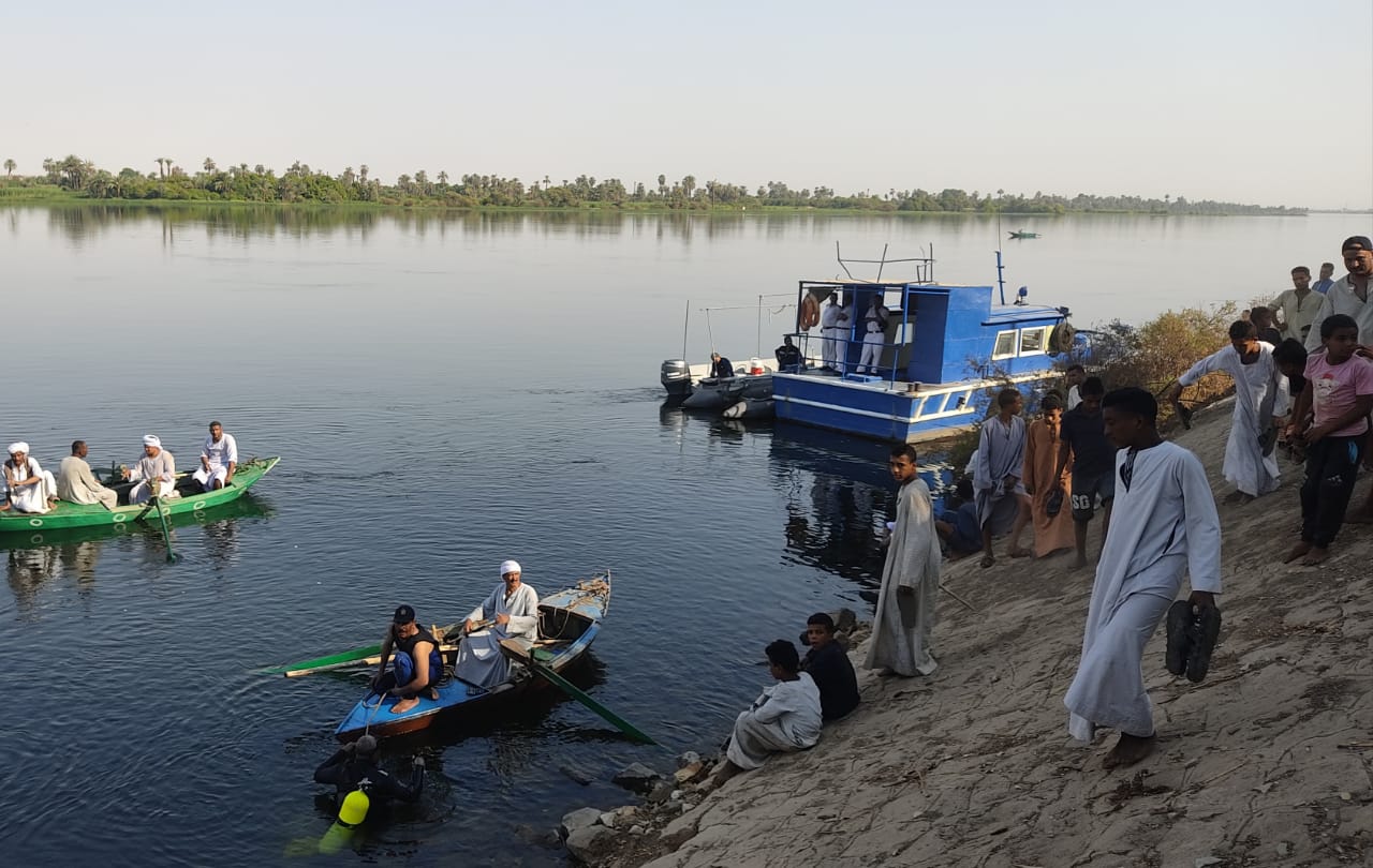 العثور على جثة طفل غرق خلال الإستحمام فى مياه نهر النيل بمدينة إسنا