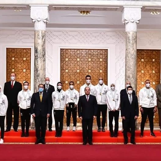 الرئيس السيسى مع الأبطال الرياضيين