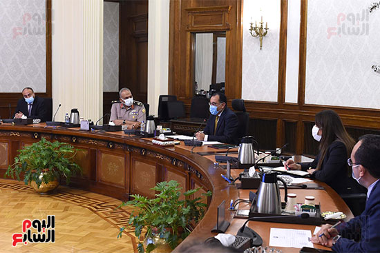 رئيس الوزراء يتابع عددا من مشروعات التطوير الجاري تنفيذها في محافظة القاهرة   (4)