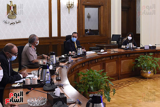 رئيس الوزراء يتابع عددا من مشروعات التطوير الجاري تنفيذها في محافظة القاهرة   (2)