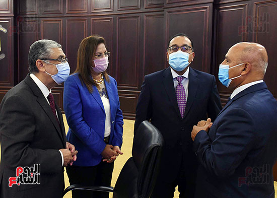 اجتماع مجلس الوزراء بمدينة العلمين   (13)