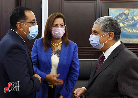 اجتماع مجلس الوزراء بمدينة العلمين   (12)