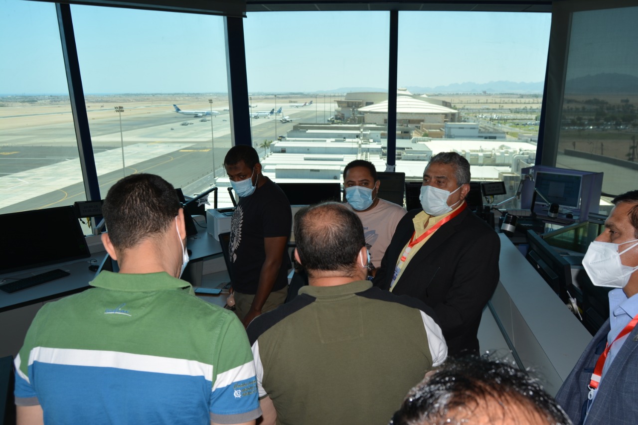 اللجنة العليا للتفتيش الأمني والبيئي بالمطارات في زيارة تفقدية بمطار شرم الشيخ (2)