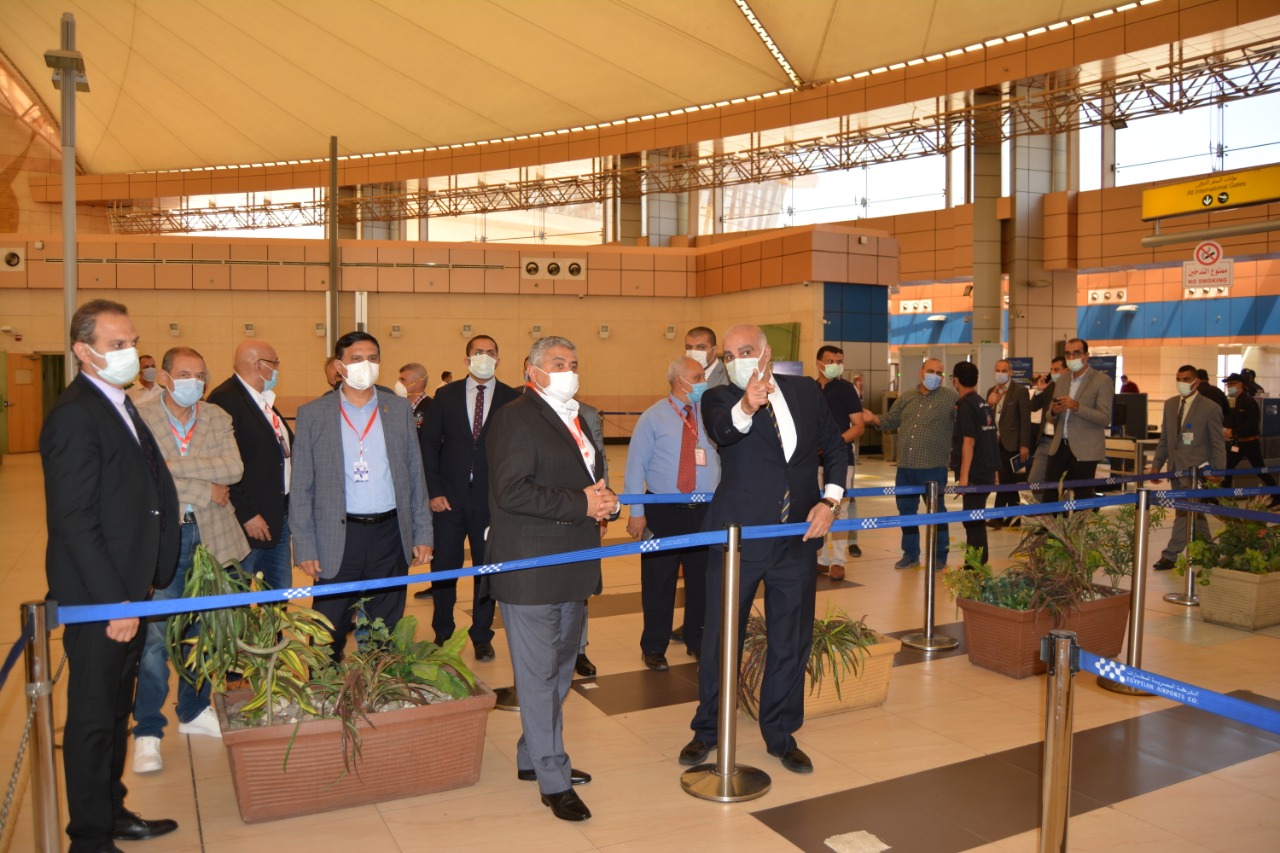 اللجنة العليا للتفتيش الأمني والبيئي بالمطارات في زيارة تفقدية بمطار شرم الشيخ (5)