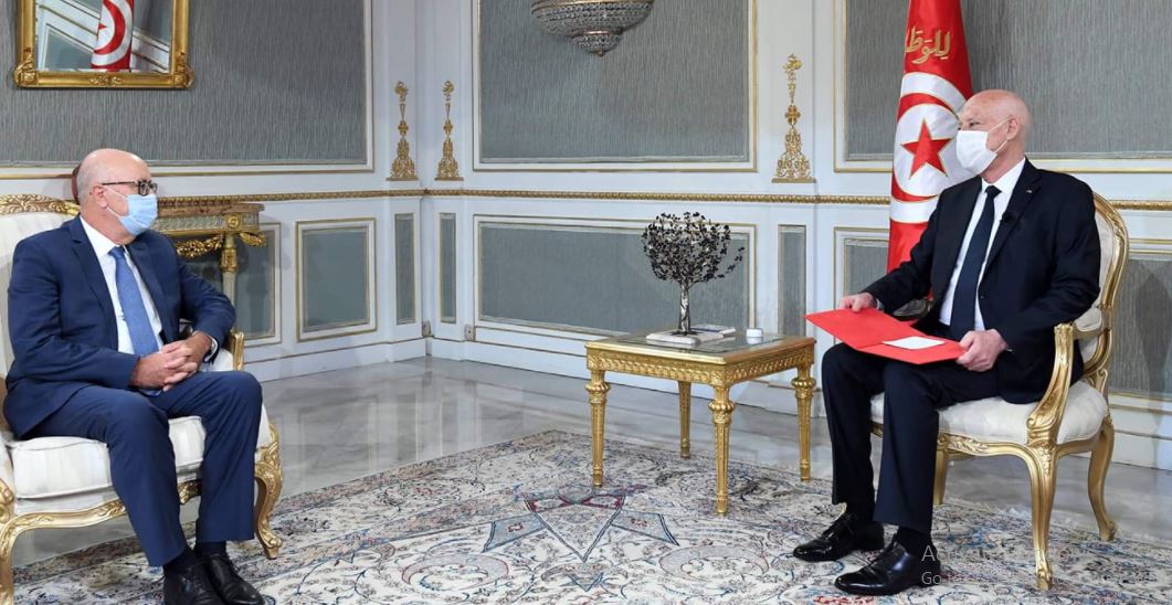 الرئيس التونسي ومحافظ البنك المركزي