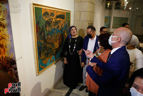وزيرة الثقافة تفتتح الدورة الـ42 من المعرض بقصر الفنون (18)