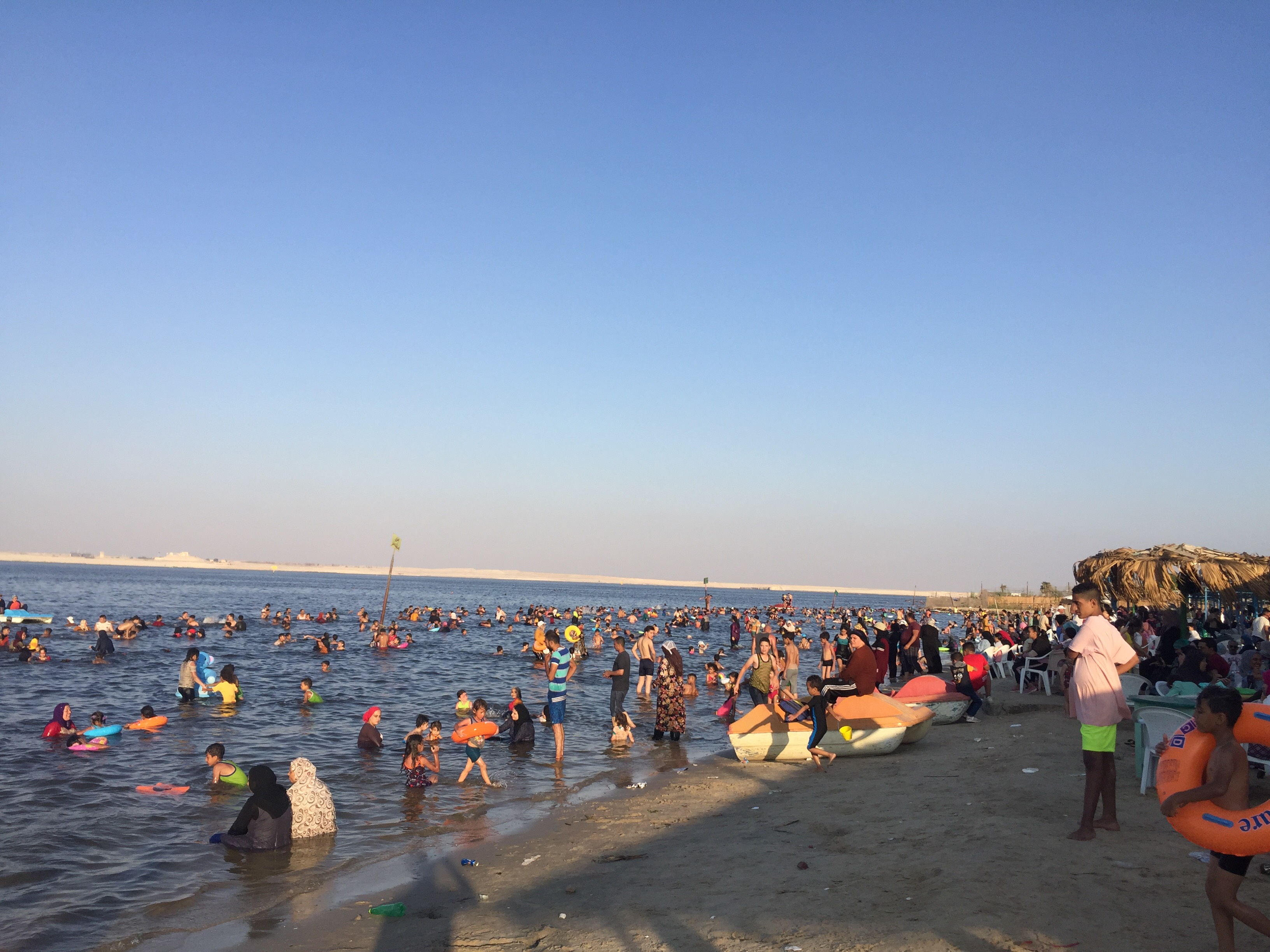 اقبال المصاطفين على شواطئ الاسماعيلية  (5)