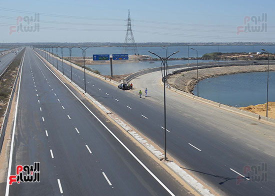 رئيس الوزراء يتفقد عددا من المشروعات بمحافظة الإسكندرية   (2)