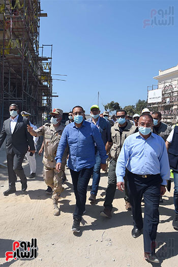 مصطفى مدبولي رئيس مجلس الوزراء خلال زيارته اليوم لمحافظة الإسكندرية (10)