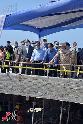 مصطفى مدبولي رئيس مجلس الوزراء خلال زيارته اليوم لمحافظة الإسكندرية (3)