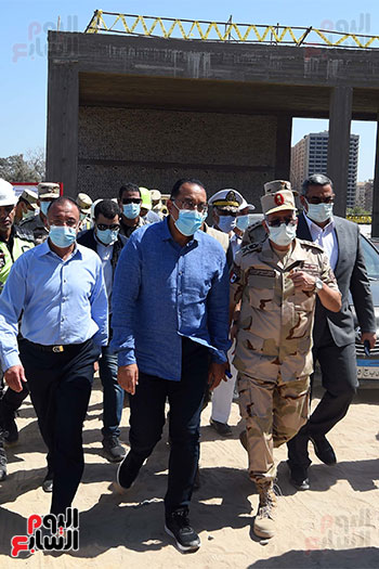 مصطفى مدبولي رئيس مجلس الوزراء خلال زيارته اليوم لمحافظة الإسكندرية (12)
