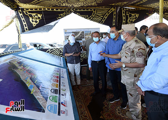 رئيس الوزراء يتفقد عددا من المشروعات بمحافظة الإسكندرية   (7)