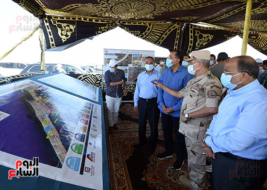 رئيس الوزراء يتفقد عددا من المشروعات بمحافظة الإسكندرية   (6)