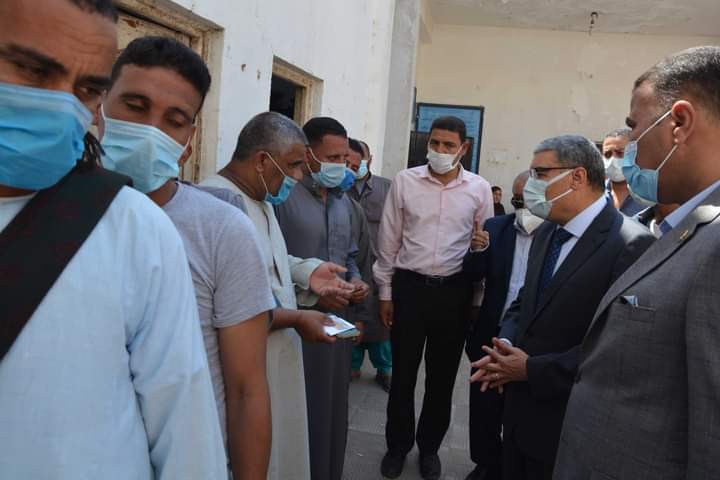 محافظ المنيا يتفقد مستشفى حميات الصدر (1)