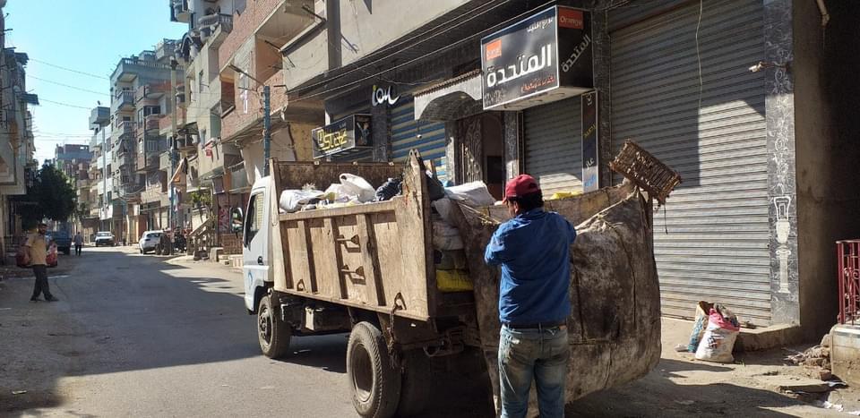 إزالة القمامة من الشوارع