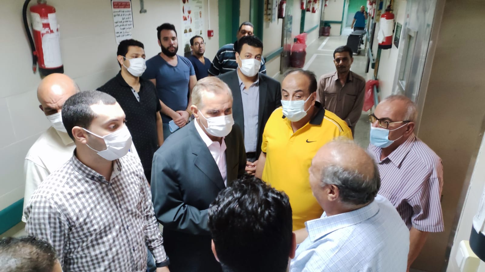 محافظ  كفر الشيخ يشدد على تقديم الرعاية الطبية للسيدتين