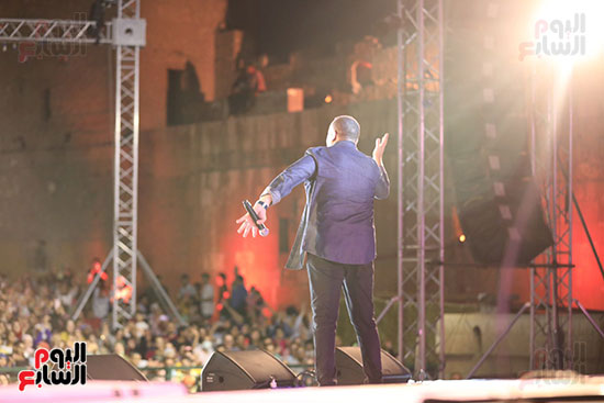 هشام عباس فى مهرجان محكى القلعة (10)