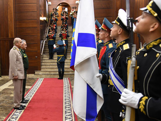 وزير الدفاع يعود إلى أرض الوطن بعد زيارة رسمية لجمهورية روسيا الاتحادية (6)