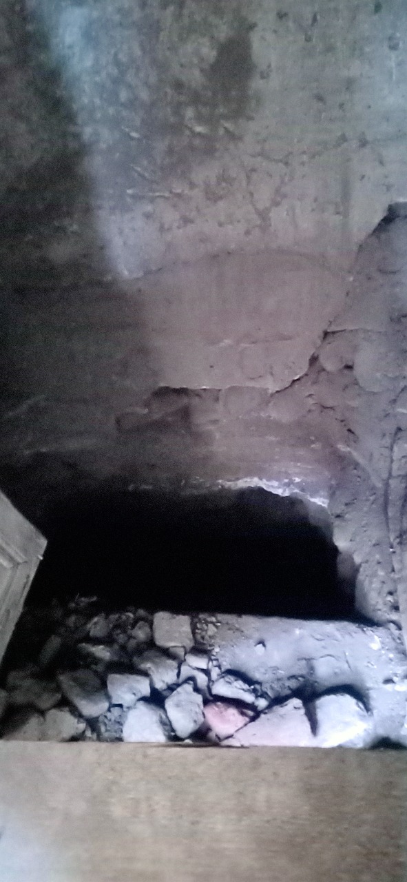 جانب من الحفائر الغير شرعية داخل القصر (1)