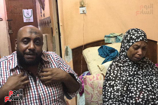 ترك زوجته وتفرغ لخدمة أمه وشقيقته.. أحمد أخ وابن بدرجة ممرض (5)