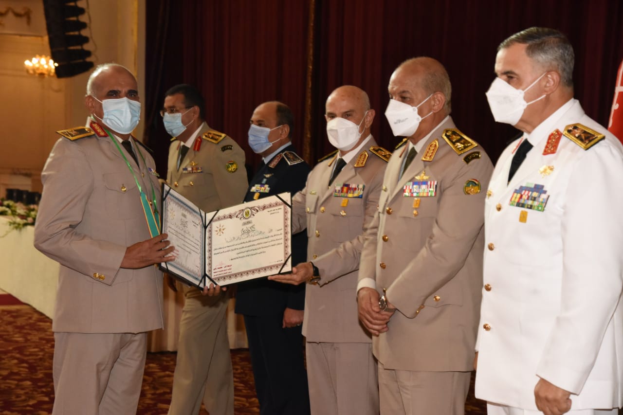 القادة المحالين للتقاعد فى القوات المسلحة