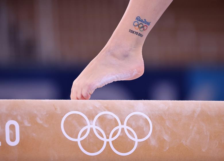 وشوم أولمبية تظهر على لاعبة جمباز كندية