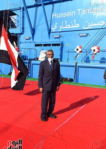 رئيس الوزراء يشهد مراسم رفع العلم على الكراكة حسين طنطاوي (15)