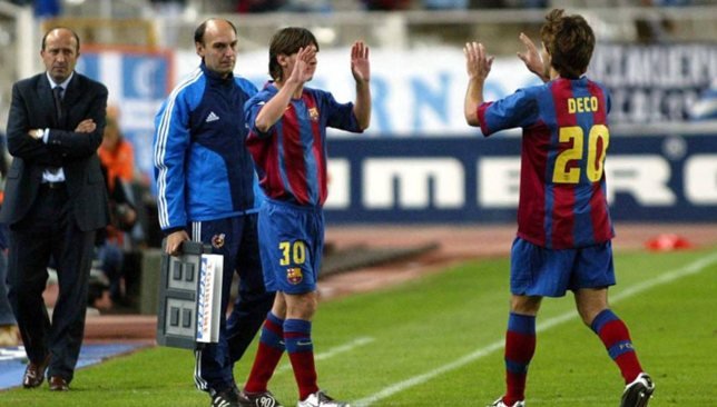 أول مشاركة لميسي مع برشلونة في 2004