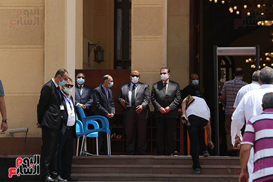 وصول جثمان الراحل المهندس حسب الله الكفراوى مسجد المشير  (5)