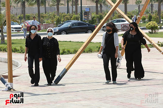 وصول جثمان الراحل المهندس حسب الله الكفراوى مسجد المشير  (14)