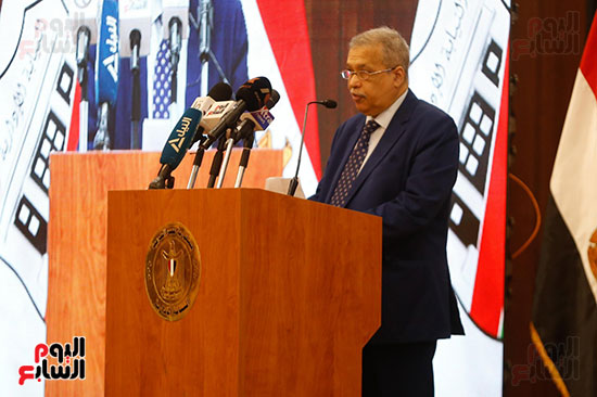 وزير العدل أثناء افتتاح مجمع النيابات الإدارية (38)