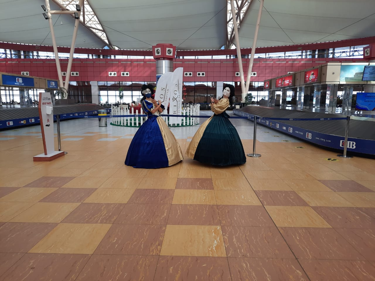 158639-مطار-شرم-الشيخ-الدولى-يستقبل-أولى-الرحلات-الجوية-الروسية-على-(7)