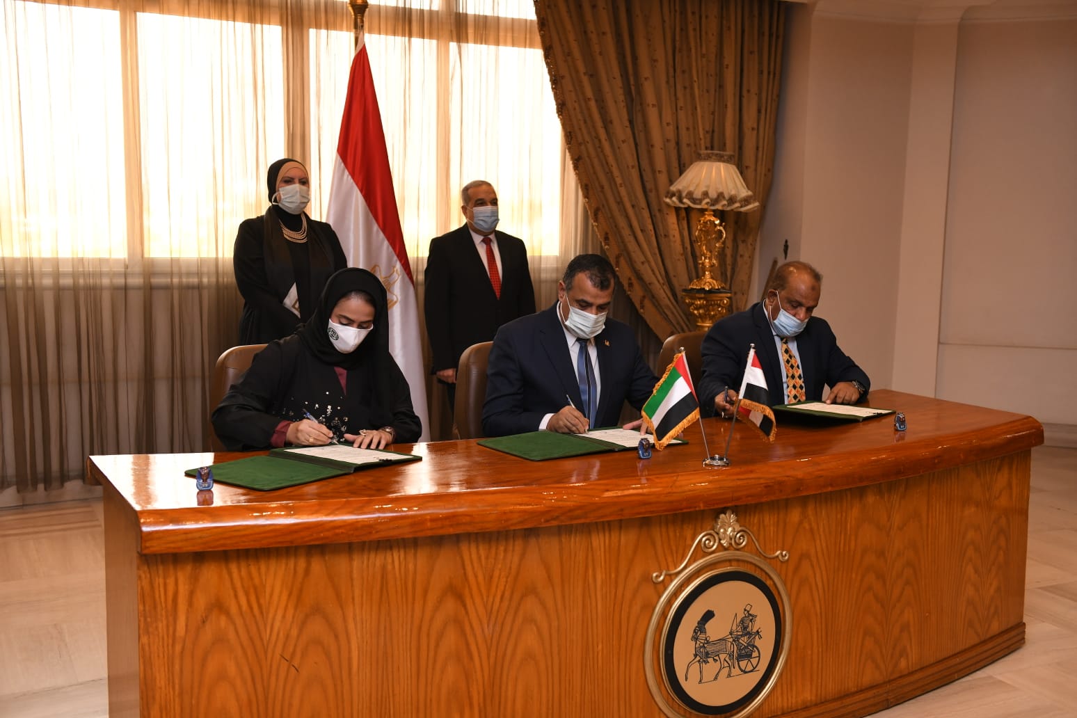 توقيع عقد تعاون بين الإنتاج الحربي وشركات إماراتية لتصنيع السيارة البيك أب EM (1)