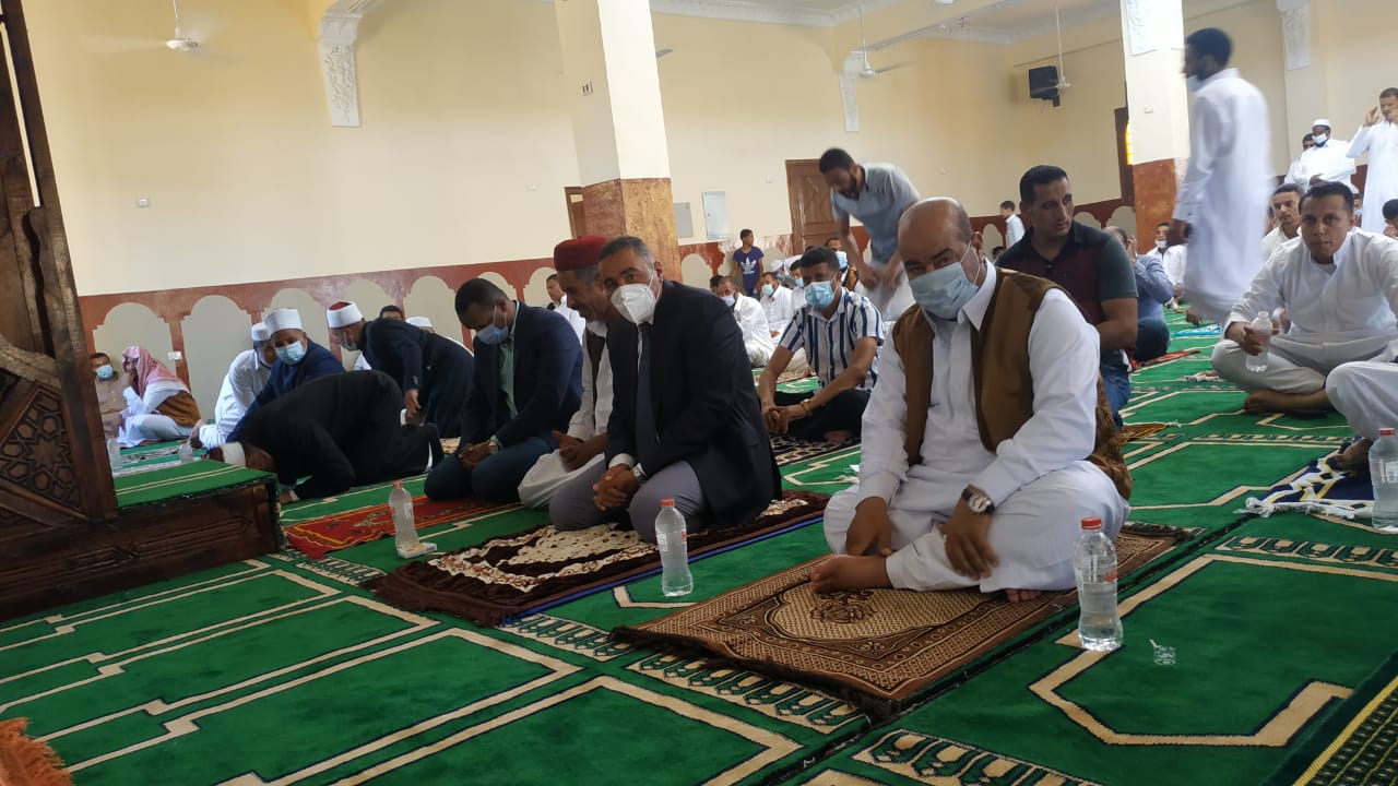 محافظ مطروح يفتتح مسجدين جديدين بواحة سيوة  (1)