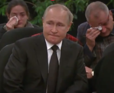 بوتين يحبس دموعه