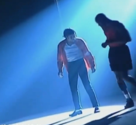 مايكل جاكسون يعلم جوردن الرقص