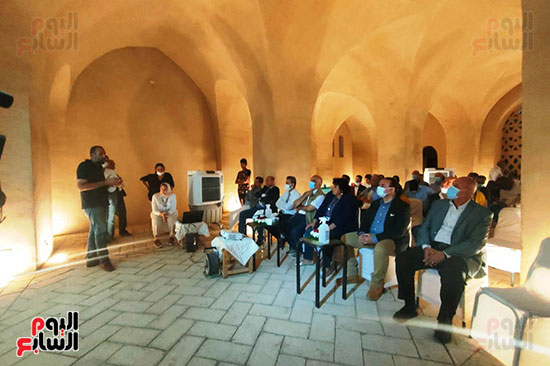 جولة ساحرة داخل مسجد قرية حسن فتحى التراثية بالأقصر بحضور وزيرة الثقافة (5)