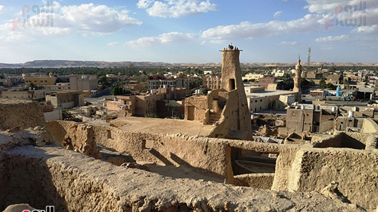 اسوار قلعة شالي والمسجد العتيق في سيوة