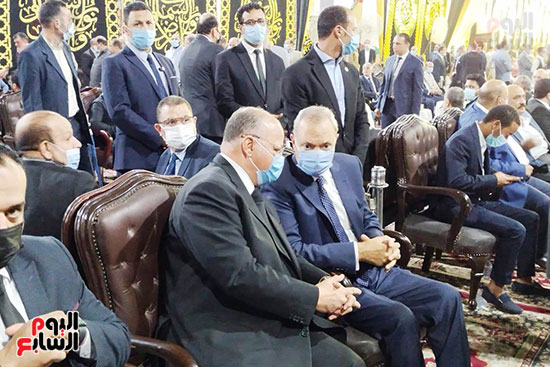 وزراء وشخصيات عامة فى عزاء محمود العربى (1)