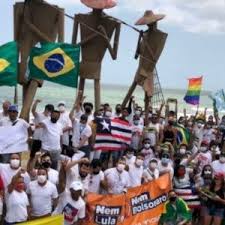 البرازيليين يحتجون ضد بولسونارو