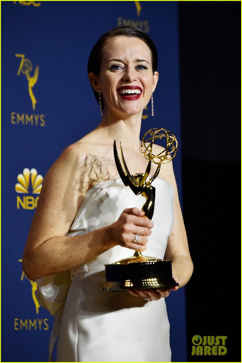 claire-foy-wins-another-emmy-02