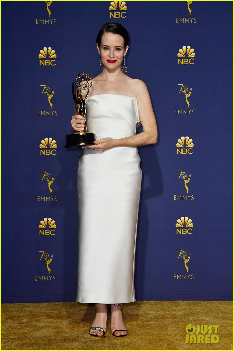 claire-foy-wins-another-emmy-01