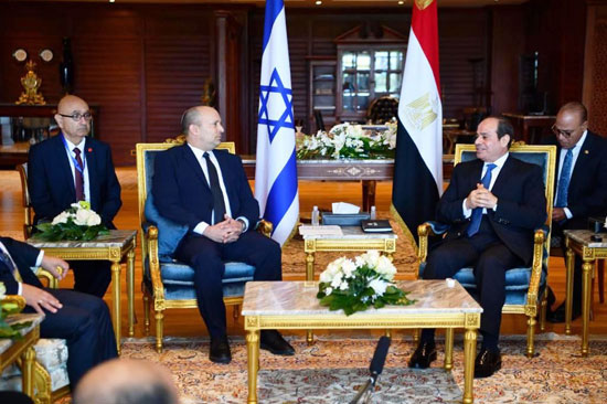 جلسه الرئيس عبد الفتاح السيسى ورئيس وزراء اسرائيل (7)