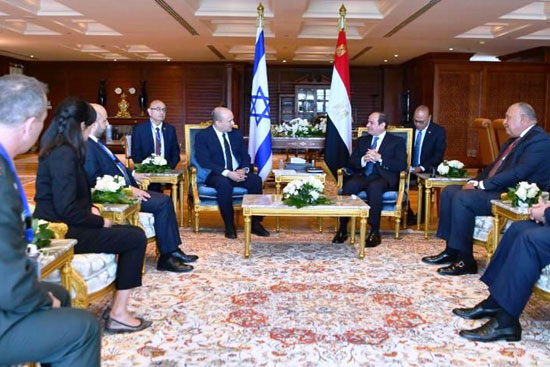 جلسه الرئيس عبد الفتاح السيسى ورئيس وزراء اسرائيل (6)
