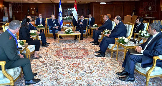 لقاء الرئيس عبد الفتاح السيسى ورئيس وزراء اسرائيل (9)
