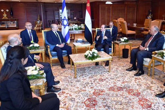 جلسه الرئيس عبد الفتاح السيسى ورئيس وزراء اسرائيل (13)